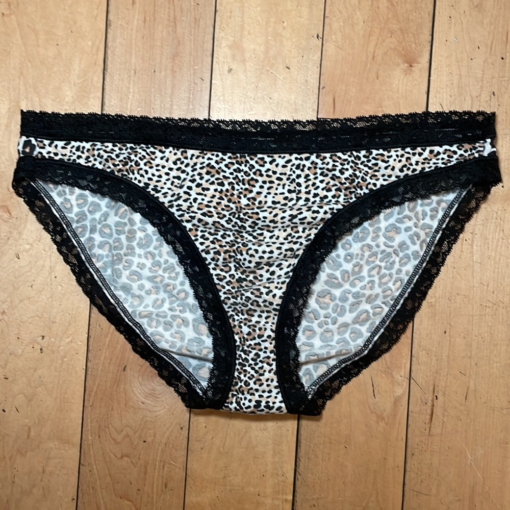 Victorias Secret | Cotton Lace Bikini Leopard Print Size L
